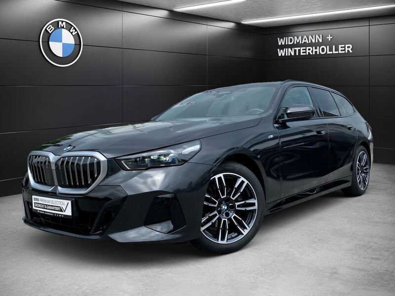 Grau Gebraucht 2024 BMW 520 M Sport Kombi | 52.880 € (Guter Preis) - Bild 1/3