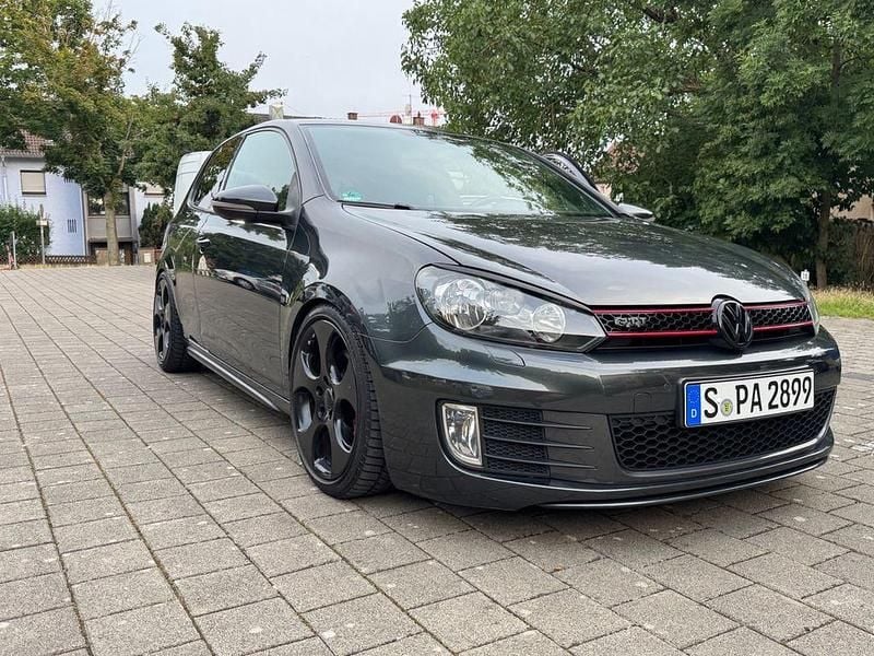 Grau Gebraucht 2010 VW Golf VI GTI Limousine | 9.600 € (Etwas zu teuer) - Bild 1/4