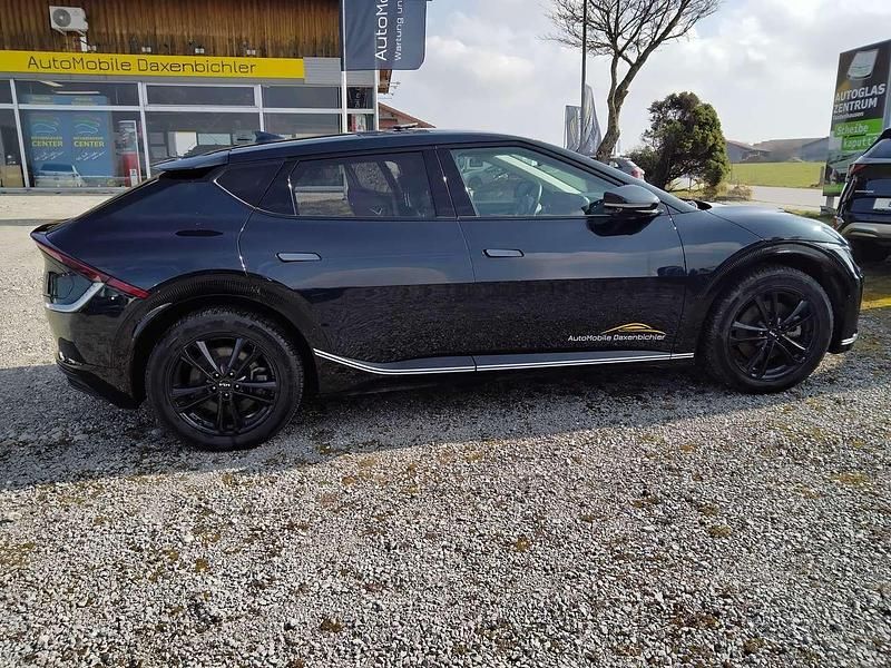 Gebraucht Kia EV6 Basis 167 kW (228 PS) 2024 (b4u) gravity blau met SUV