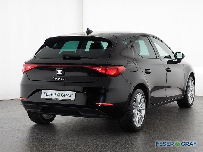 Gebraucht Seat Leon Style 110 PS (80 kW) 2025 Midnight schwarz metallic Limousine