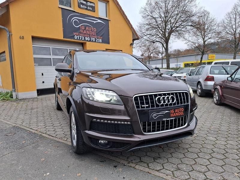 Braun Gebraucht 2011 Audi Q7 S-Line SUV | 14.990 € (Guter Preis) - Bild 1/4