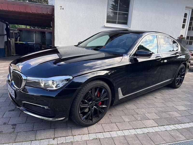 Gebraucht BMW 730 265 PS (194 kW) 2018 Schwarz Limousine