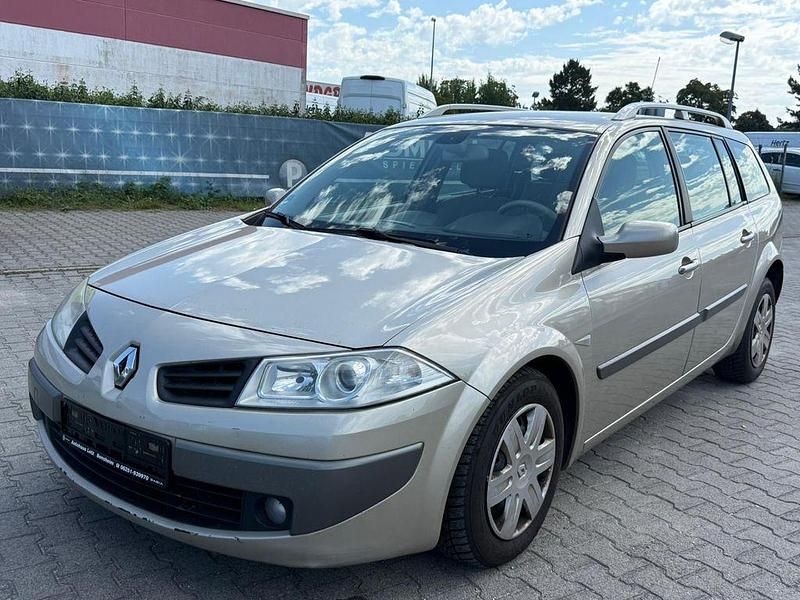 Gold Gebraucht 2007 Renault Mégane II Privilege Limousine | 1.300 € (Teuer) - Bild 1/4