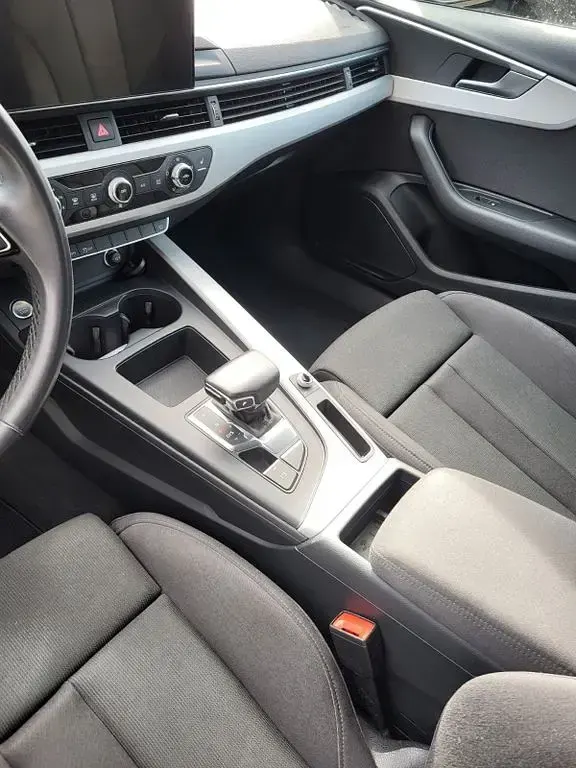 Gebraucht Audi A4 S-Line 163 PS (119 kW) 2021 Schwarz Kombi
