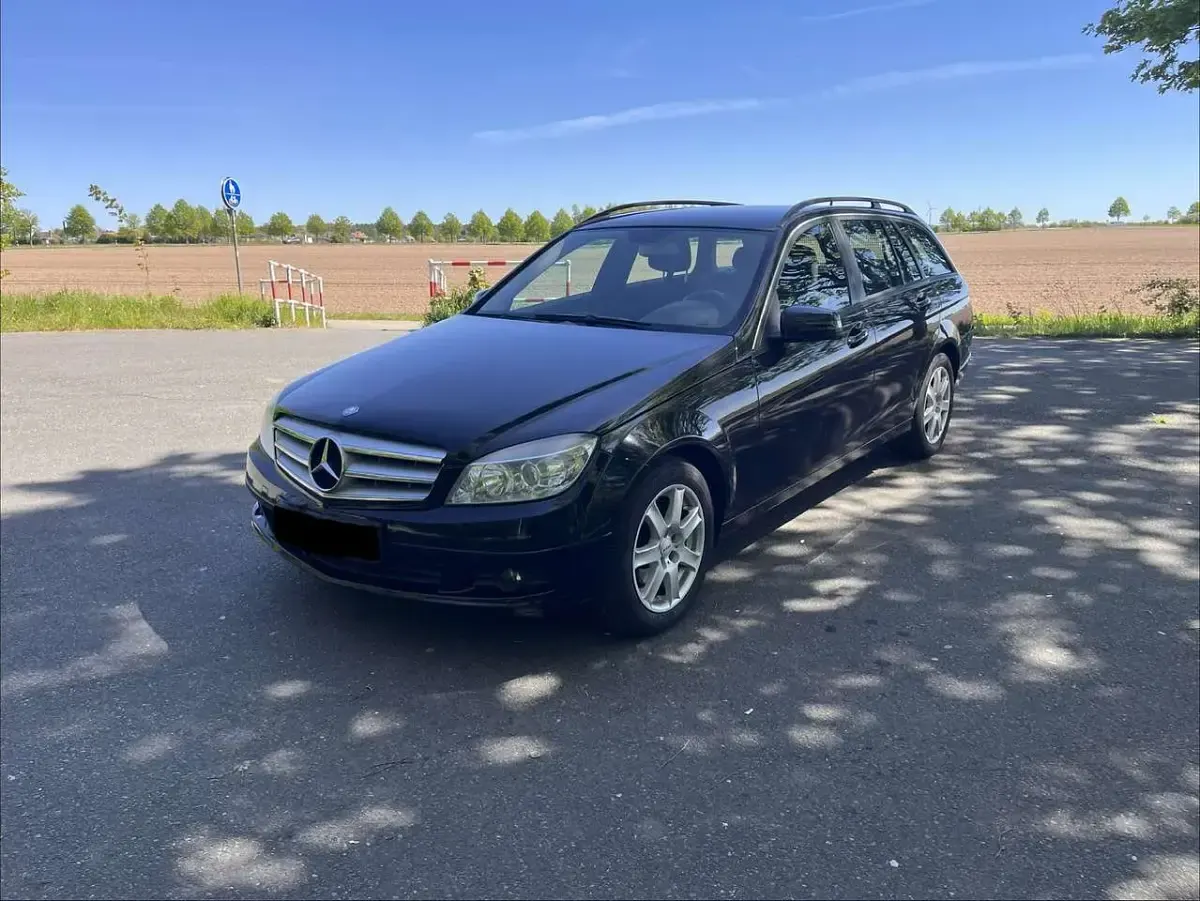 Gebraucht Mercedes C180 Classic 156 PS (114 kW) 2009 Schwarz Kombi