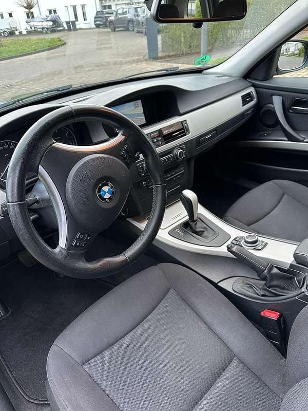 Second-hand BMW 320 Efficient Dynamics 163 CP (119 kW) 2012 Negru Break