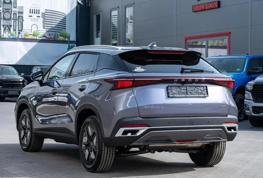 Neu Omoda 5 224 PS (164 kW) 2026 Carbon black SUV