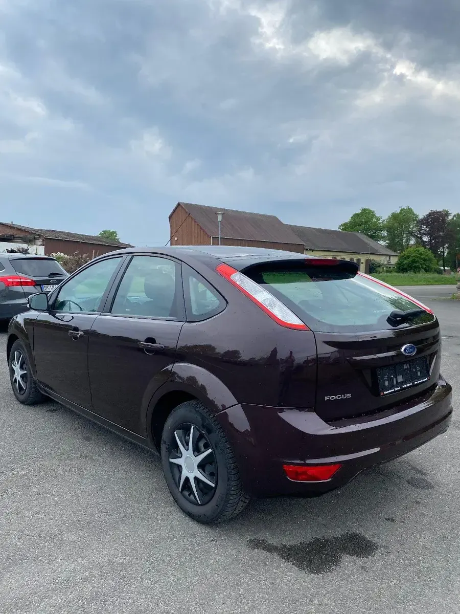 Gebraucht Ford Focus Style 101 PS (74 kW) 2008 Violet Limousine