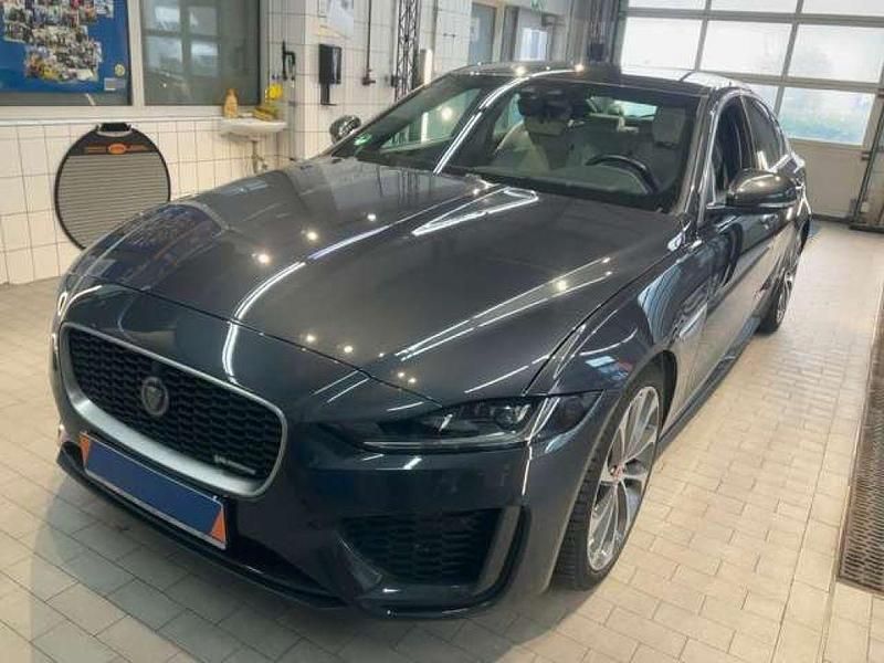 Gebraucht Jaguar XE R-Dynamic 250 PS (183 kW) 2019 Grau Limousine