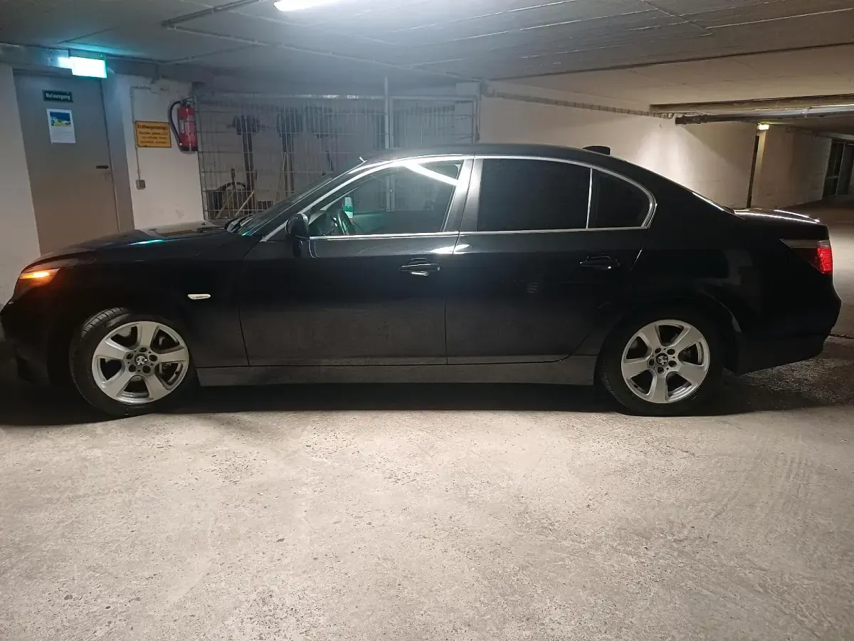 Gebraucht BMW 530 258 PS (189 kW) 2005 Schwarz Limousine