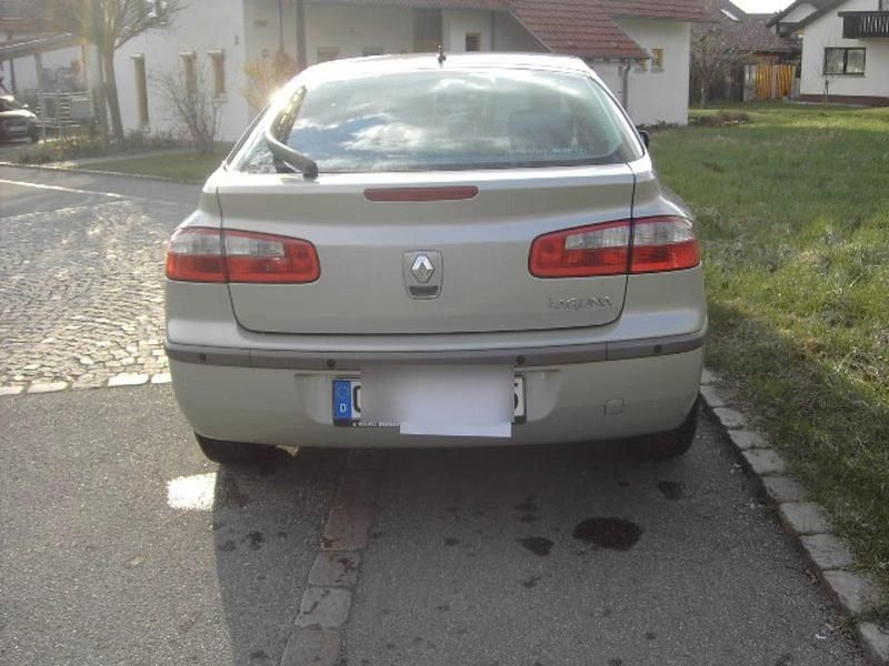 Gebraucht Renault Laguna II Initiale 207 PS (152 kW) 2002 Silber Limousine