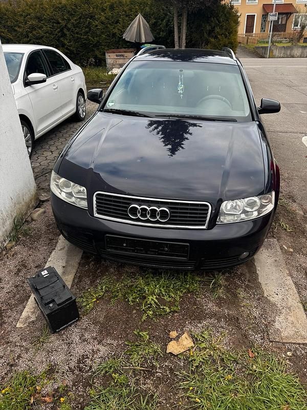 Gebraucht Audi A4 163 PS (119 kW) 2002 Blau Kombi