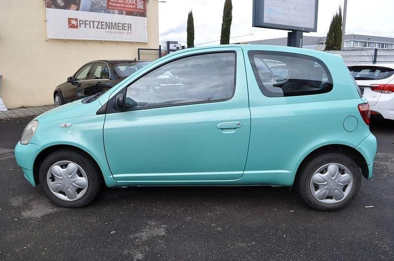 Gebraucht Toyota Yaris 86 PS (63 kW) 2000 Grün Kleinwagen