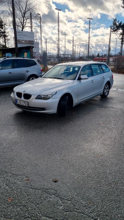 Silber Gebraucht 2009 BMW 520 Kombi | 4.400 € (Guter Preis) - Bild 1/4