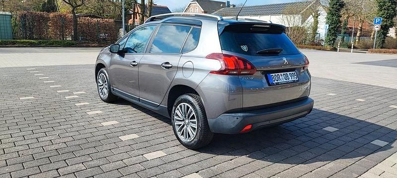 Gebraucht Peugeot 2008 Active 82 PS (60 kW) 2017 Grau SUV