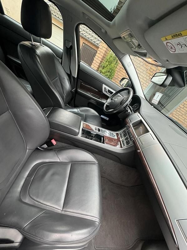 Gebraucht Jaguar XF 275 PS (202 kW) 2015 Grau Limousine