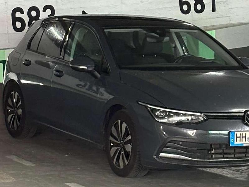Grau Gebraucht 2023 VW Golf VIII Move Limousine | 24.250 € (Superpreis) - Bild 1/4
