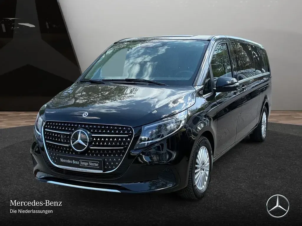 Second-hand Mercedes V300 Avantgarde 237 CP (174 kW) 2025 Negru Monovolum