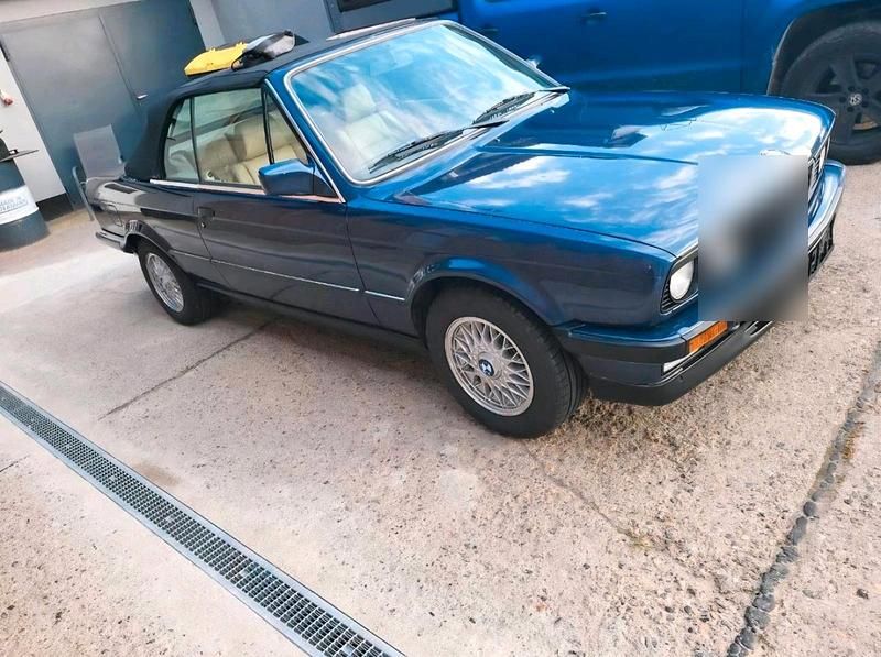 Gebraucht BMW 325 170 PS (125 kW) 1986 Blau Cabrio