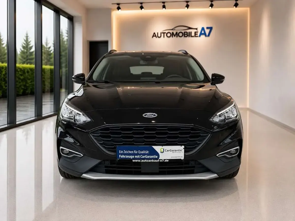 Gebraucht Ford Focus Active X 155 PS (114 kW) 2021 Agate black Kombi