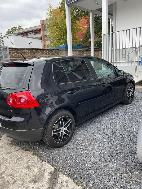 Gebraucht VW Golf V 101 PS (74 kW) 2007 Schwarz Kleinwagen