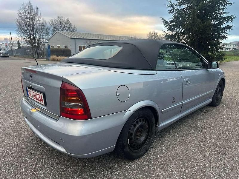 Gebraucht Opel Astra Cabriolet 125 PS (91 kW) 2002 Mirage mi2 Cabrio