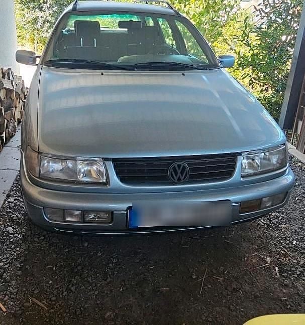 Blau Gebraucht 1996 VW Passat Kombi | 1.300 € (Fairer Preis) - Bild 1/4