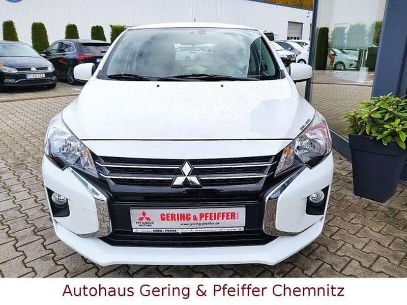 Gebraucht Mitsubishi Space Star Basis 71 PS (52 kW) 2020 Weiß Limousine
