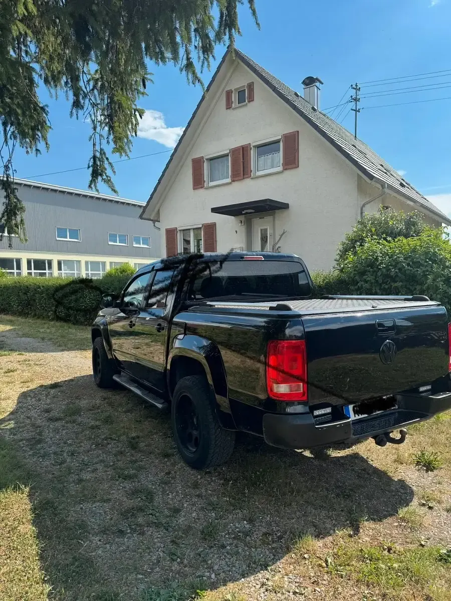 Gebraucht VW Amarok 163 PS (119 kW) 2011 Schwarz Pickup