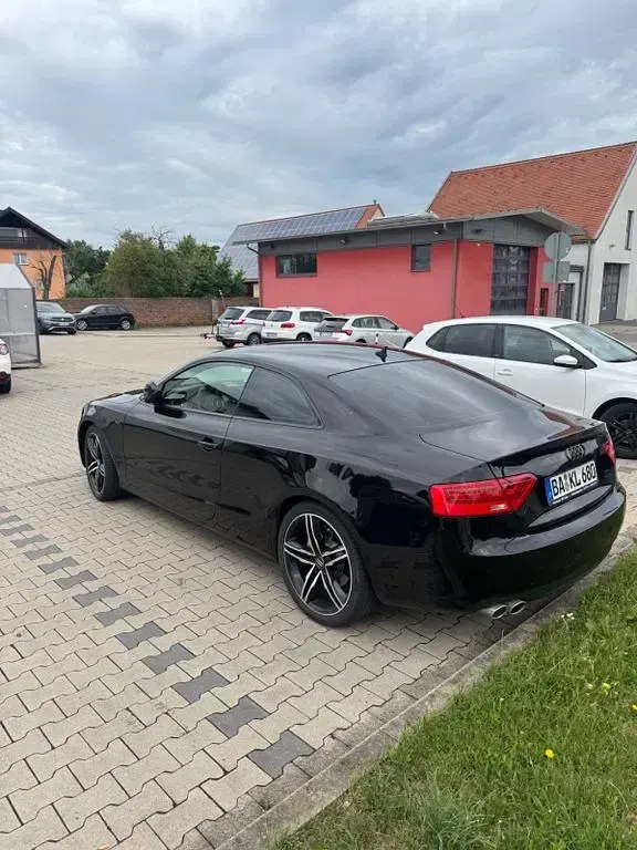 Gebraucht Audi A5 Sport 190 PS (139 kW) 2014 Schwarz Coupé