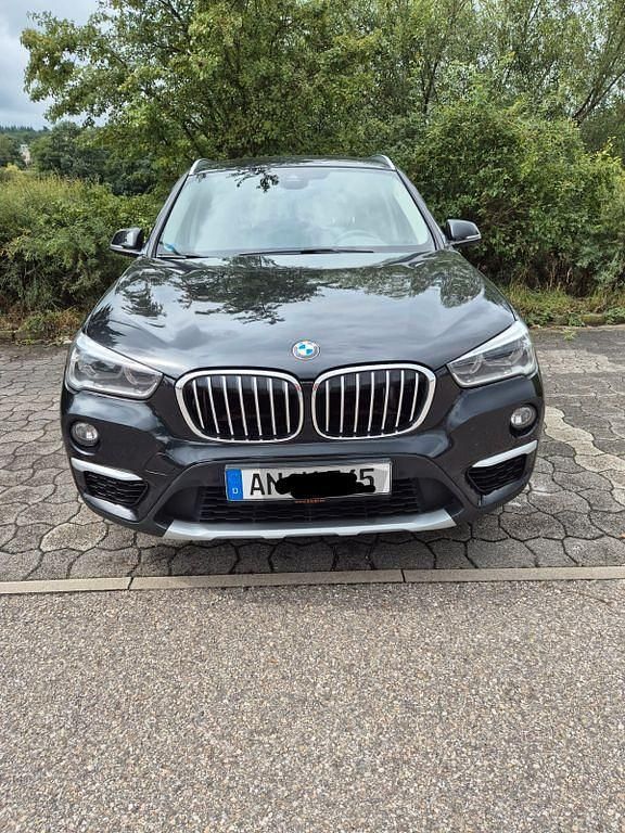 Schwarz Gebraucht 2018 BMW X1 xLine SUV | 17.800 € (Fairer Preis) - Bild 1/4
