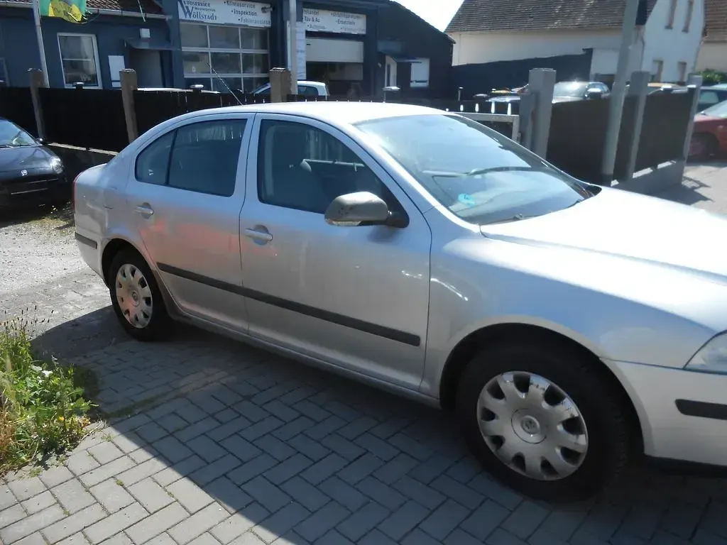 Gebraucht Skoda Octavia 102 PS (75 kW) 2004 Silber Limousine