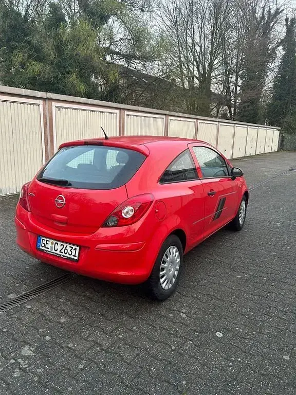 Gebraucht Opel Corsa Edition 69 PS (50 kW) 2014 Rot Kleinwagen