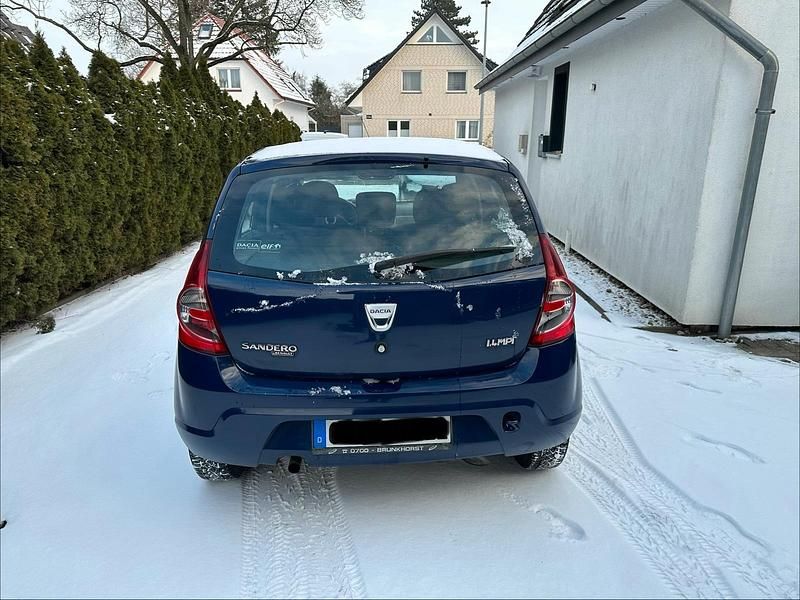 Gebraucht Dacia Sandero 75 PS (55 kW) 2009 Blau Kleinwagen