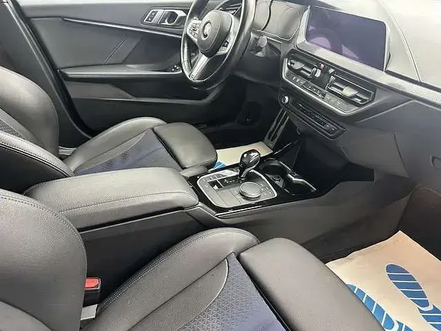 Gebraucht BMW 116 M Sport 116 PS (85 kW) 2021 Grau metallic Kleinwagen
