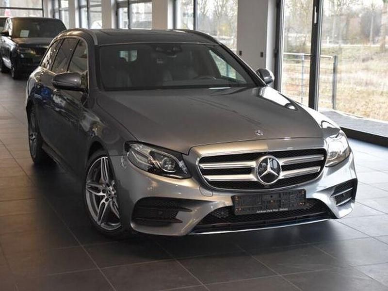 Gebraucht Mercedes E220 AMG line 194 PS (142 kW) 2019 Grau Kombi