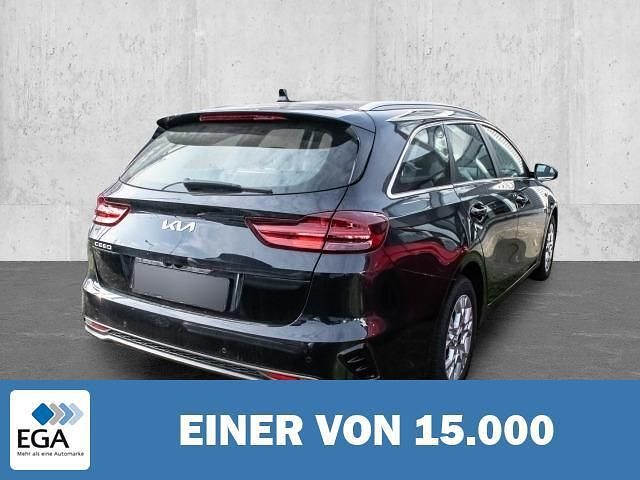 Schwarz metallic Gebraucht 2023 Kia Ceed Sportswagon Vision Kombi | 25.090 € (Etwas zu teuer) - Bild 1/4