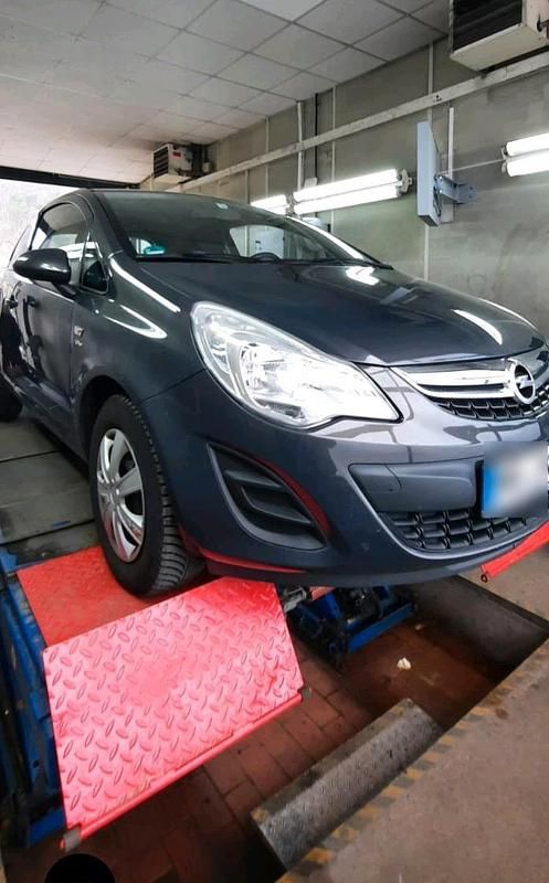 Gebraucht Opel Corsa 87 PS (63 kW) 2013 Grau Kleinwagen
