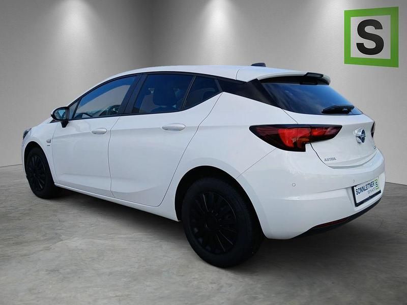 Gebraucht Opel Astra Active 105 PS (77 kW) 2018 Weiß Limousine