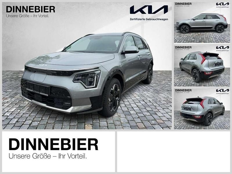 Grau (metallic) Gebraucht 2024 Kia e-Niro Inspiration SUV | 31.590 € (Etwas zu teuer) - Bild 1/4