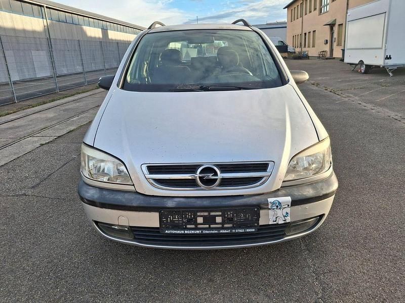 Gebraucht Opel Zafira Basis 97 PS (71 kW) 2003 Silber Van / Kleinbus
