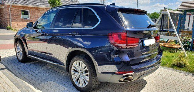 Gebraucht BMW X5 258 PS (189 kW) 2017 Blau metallic SUV