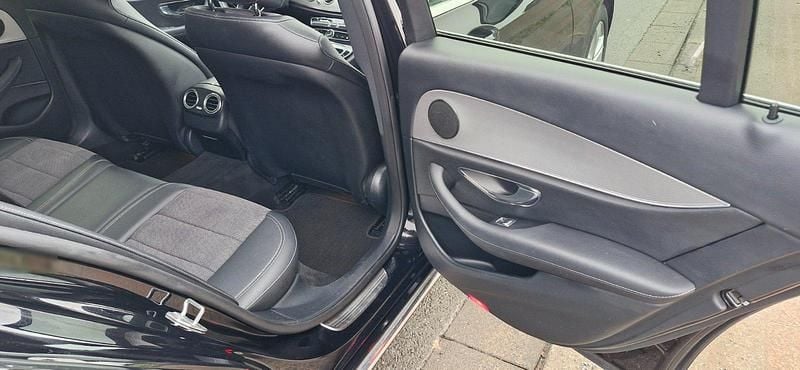 Gebraucht Mercedes E220 Avantgarde 194 PS (142 kW) 2018 Schwarz Kombi
