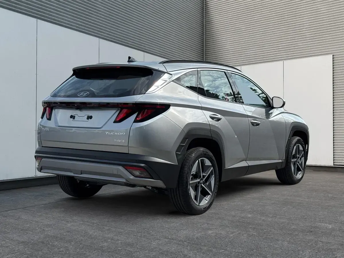 Neu Hyundai Tucson Style 239 PS (175 kW) 2026 Shimmering silver metallic SUV