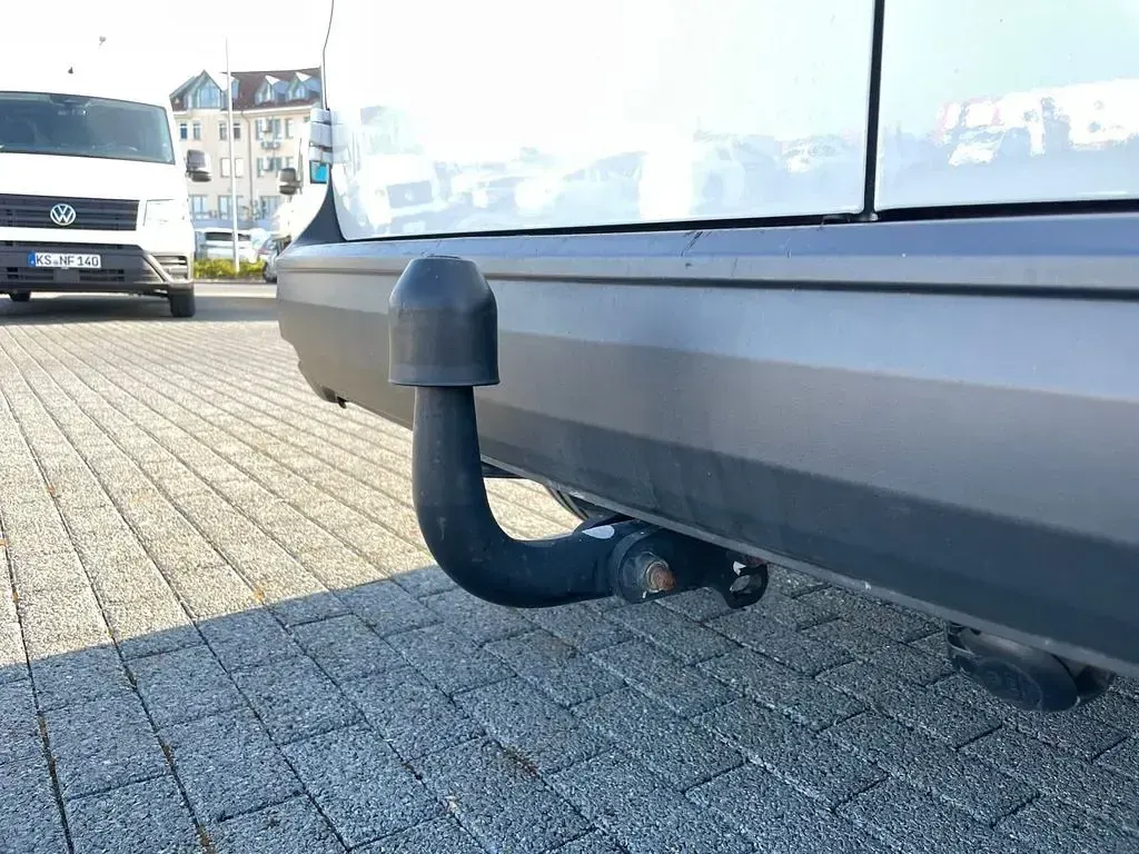 Gebraucht VW Caddy 102 PS (75 kW) 2022 Weiß Van / Kleinbus