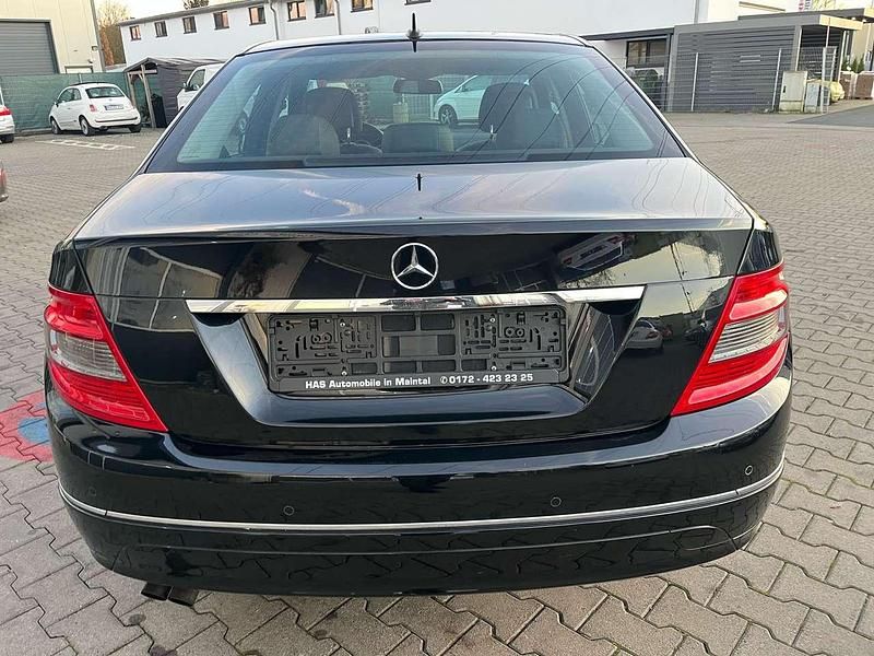Gebraucht Mercedes C180 156 PS (114 kW) 2009 Obsidianschwarz metalliclack Limousine