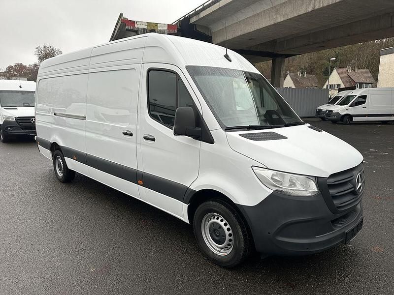 Gebraucht Mercedes Sprinter 170 PS (125 kW) 2024 Arktikweiss Van