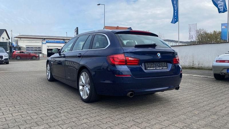 Gebraucht BMW 535 Sport Line 313 PS (230 kW) 2013 Blau Kombi