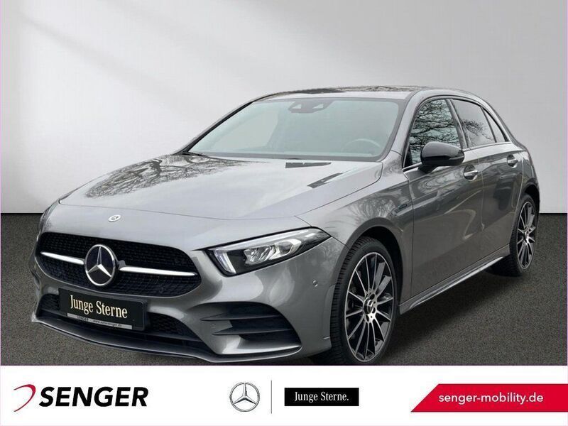 Grau Gebraucht 2021 Mercedes A250 AMG Kleinwagen | 27.330 € (Guter Preis) - Bild 1/4