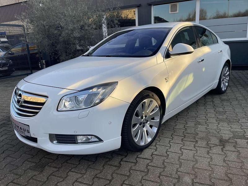 Gebraucht Opel Insignia Cosmo 220 PS (161 kW) 2010 Schneeweiss/summitwhite/arctic Limousine